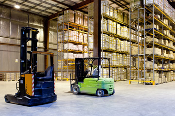 Forklifts in a warehouse — RealTrac collision avoidance for forklifts and pedestrians