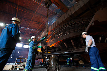 Zonal positioning at an industrial enterprise to control work permits and personnel Zonal positioning at an industrial enterprise to control work permits and personnel